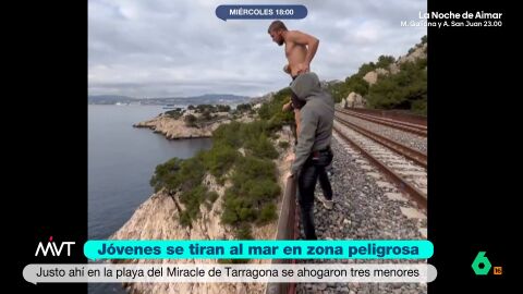 Mientras los j&oacute;venes siguen saltando desde el mismo punto de Tarragona donde murieron tres j&oacute;venes hace pocos d&iacute;as, un hombre se graba saltando desde un acantilado. Ha sufrido importantes lesiones en las piernas.