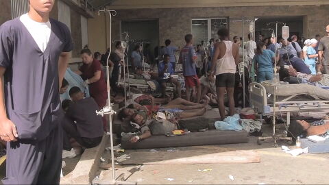 "Tenemos familias durmiendo en las calles": los hospitales venezolanos afrontan el reto de atender entre el caos