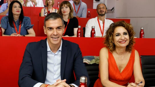 Pedro S&aacute;nchez con Mar&iacute;a Jes&uacute;s Montero
