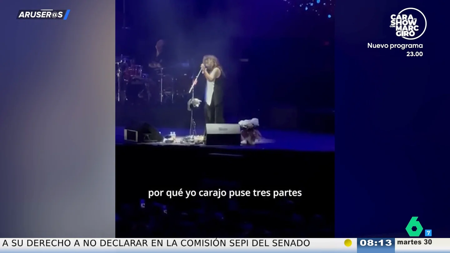 Rosana bromea con el público al cantar 'Si tú no estás aquí' en Madrid: "¡No se la saben!" Rosana bromea con el público al cantar 'Si tú no estás aquí' en Madrid: "¡No se la saben!"
