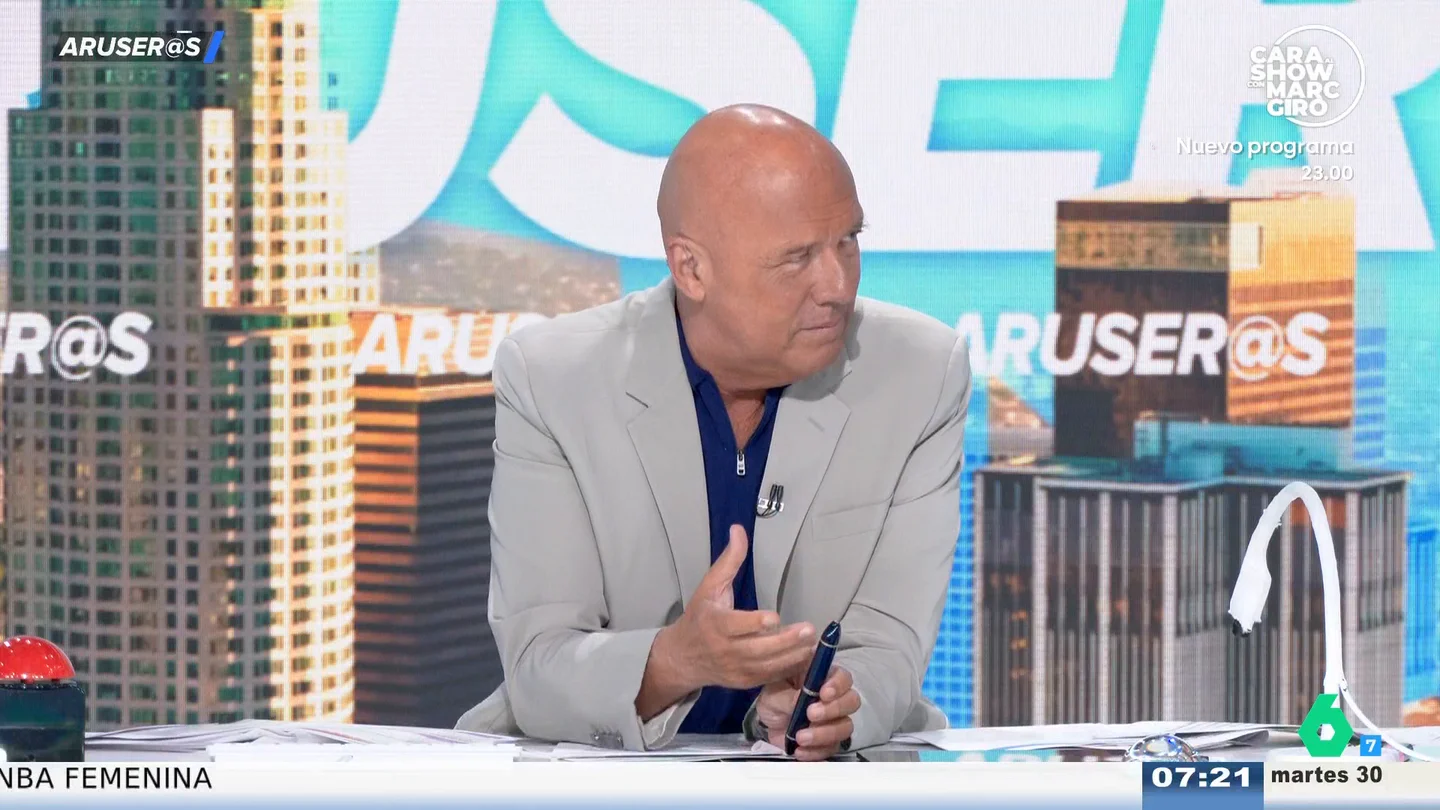 Alfonso Arús responde a las quejas por La Cartuja tras ver el acceso a un estadio de México: "Me gustaría veros aquí" Un creador de contenido compara el acceso al Estadio Guadalajara con el Camino de Santiago: "¡Todavía queda una hora!"