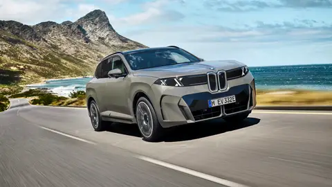 BMW iX5 60 xDrive P90645967_highRes_bmw-ix5-60-xdrive-06