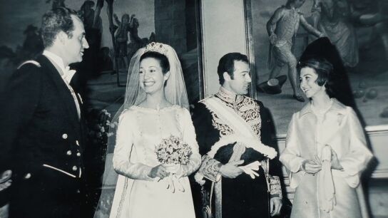 El 'as en la manga' de Alfonso de Borb&oacute;n para pelear por el trono con Juan Carlos ante Franco: as&iacute; fue su boda con Carmen Mart&iacute;nez-Bordi&uacute;