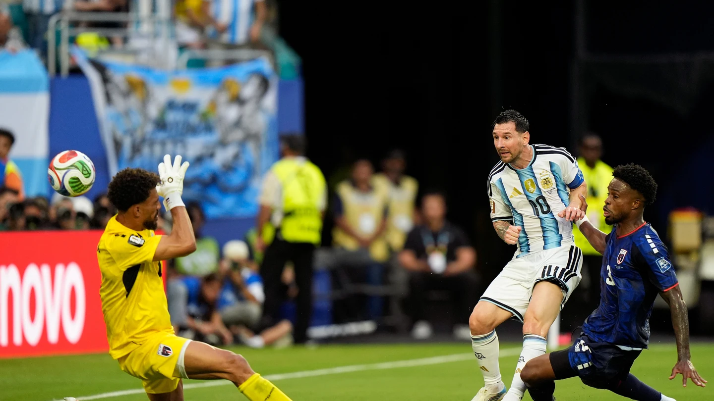 Gol de Leo Messi a Cabo Verde Gol de Leo Messi a Cabo Verde