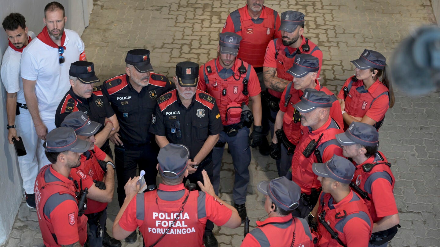La Policía Canaria patrulla con la Policía Foral de Navarra durante las fiestas de San Fermín