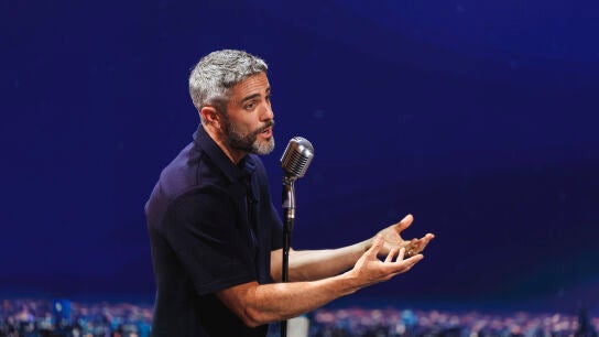 Roberto Leal, sobre sus cuatro bodas, la despedida y el disfraz de 'ninja pastori': "Yo creo que La Ni&ntilde;a Pastori no lo sabe"