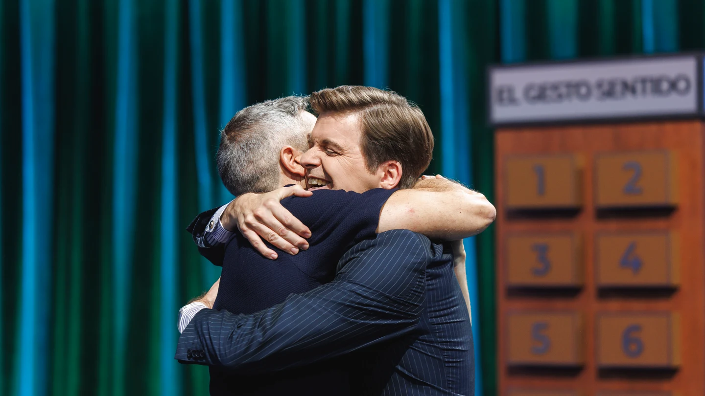 Marc Giró le pide a Roberto Leal que le invite a Pasapalabra: "Pero tiene que ser Dislexic Edition, Pasalapabra" Marc Giró le pide a Roberto Leal que le invite a Pasapalabra: "Pero tiene que ser Dislexic Edition, Pasalapabra"