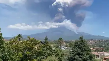 Volcán Etna en erupción Volcán Etna en erupción