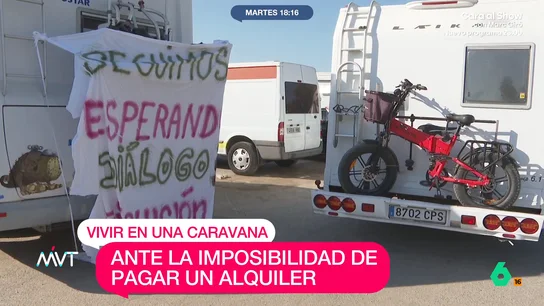 Vivir en una caravana como única alternativa: 70 familias se enfrentan al desalojo de un asentamiento junto a la playa de Málaga Vivir en una caravana como única alternativa: 70 familias se enfrentan al desalojo de un asentamiento junto a la playa de Málaga