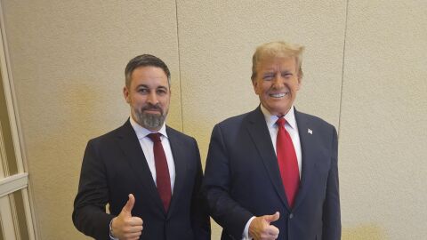 El presidente de Vox, Santiago Abascal, se re&uacute;ne con el presidente de EEUU, Donald Trump, durante la CPAC de 2024