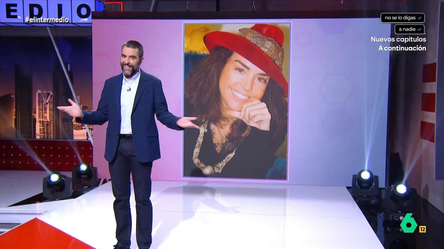 Dani Mateo, molesto con la teoría de Pilar Sanz sobre los guapos: "¿Os reís con mis chistes porque soy feo?" La empresaria generó una gran polémica al contar, en un vídeo en sus redes sociales, por qué no contrataba gente de izquierdas. El colaborador analizaba, en esta sección que recupera 'The very best of El Intermedio', alguna de sus polémicas afirmaciones.