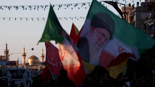Irán despide al difunto Líder Supremo de Irán, el ayatolá Ali Khamenei, durante su entierro en Mashhad, Irán Irán despide al difunto Líder Supremo de Irán, el ayatolá Ali Khamenei, durante su entierro en Mashhad, Irán