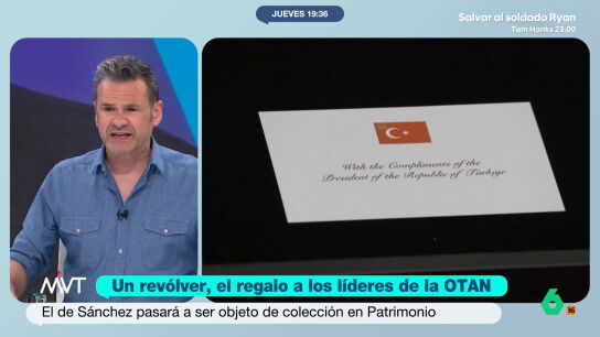 El presidente de Turqu&iacute;a ha decidido regalar, entre otras cosas, un rev&oacute;lver personalizado y seis balas a los l&iacute;deres mundiales que formaron parte de la Cumbre de la OTAN que se celebr&oacute; en su pa&iacute;s. 