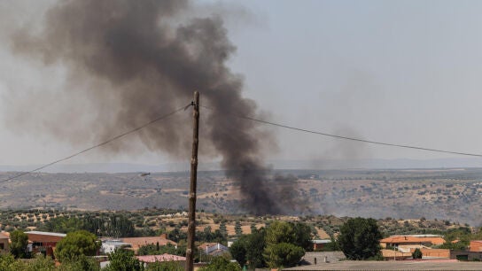 El incendio forestal declarado en el paraje Las Pinillas, en el t&eacute;rmino municipal de La Guardia (Toledo).