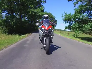 El Gobierno establece nuevos requisitos para circular en moto El Gobierno establece nuevos requisitos para circular en moto