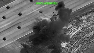 Humo proveniente de explosiones en un lugar desconocido, tras lo que el Comando Central de Estados Unidos (CENTCOM) describi&oacute; como ataques contra objetivos militares iran&iacute;es
