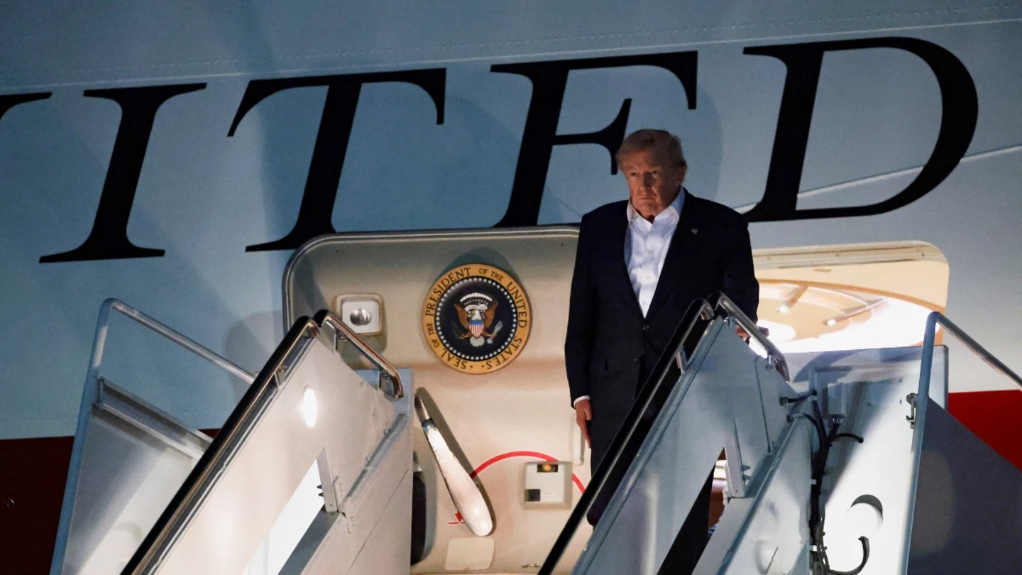 Trump, a su llegada a Turquía en el avión regalado por Qatar Trump, a su llegada a Turquía en el avión regalado por Qatar