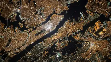 La isla de Manhattan a vista de satélite La isla de Manhattan a vista de satélite