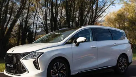 EVO Spazio: así es el nuevo SUV de siete plazas que llega a España con un maletero de hasta 2.032 litros EVO Spazio: así es el nuevo SUV de siete plazas que llega a España con un maletero de hasta 2.032 litros