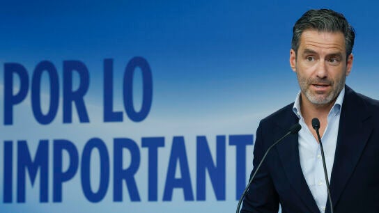El portavoz del PP, Borja S&eacute;mper, da una rueda de prensa tras la reuni&oacute;n del Comit&eacute; de Direcci&oacute;n del Partido Popular