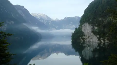 Efecto espejo en el lago del Rey Efecto espejo en el lago del Rey