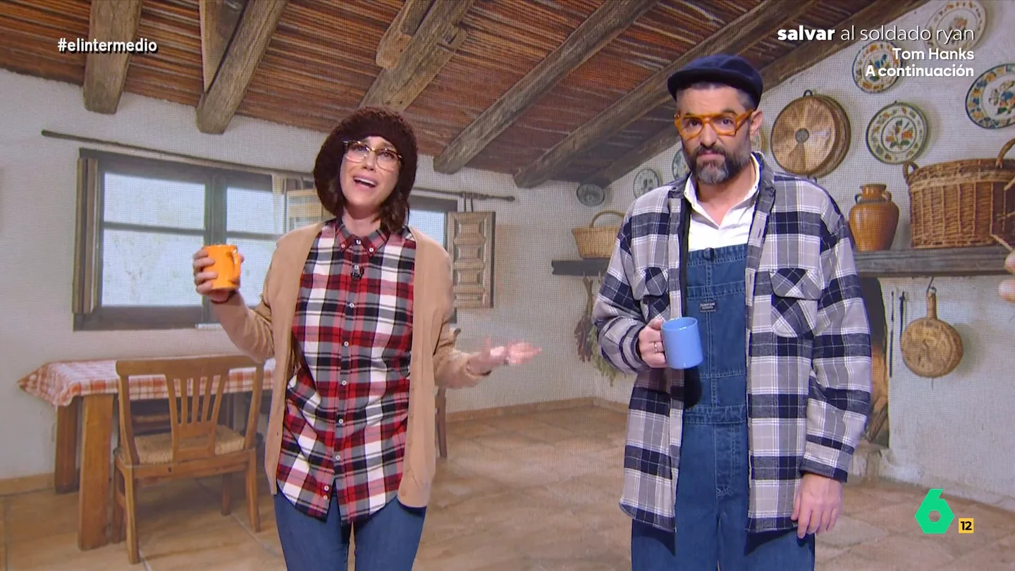 Una joven pareja, en crisis después de irse a vivir al campo: "¡Con ese peto pareces un espantapájaros!" Cristina Gallego y Dani Mateo se convertían en dos jóvenes que, animados por la iniciativa del Gobierno, habían decidido cambiar la ciudad por una zona rural.