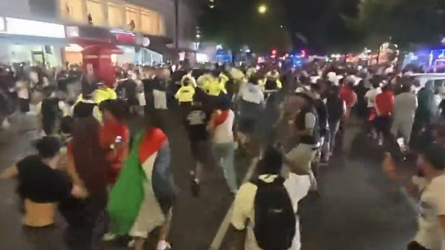 Altercados en Londres tras la derrota de Marruecos en el Mundial Altercados en Londres tras la derrota de Marruecos en el Mundial
