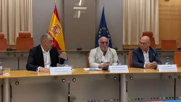 La Guardia Civil acudirá al lugar cuando un conductor active la baliza V-16 La Guardia Civil acudirá al lugar cuando un conductor active la baliza V-16