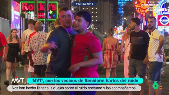 Los vecinos de la zona de Levante tienen el excesivo ruido que generan los locales de ocio de la zona. Los turistas extranjeros comienzan a beber a las 19 horas y el alboroto se extiende hasta altas horas de la madrugada. 