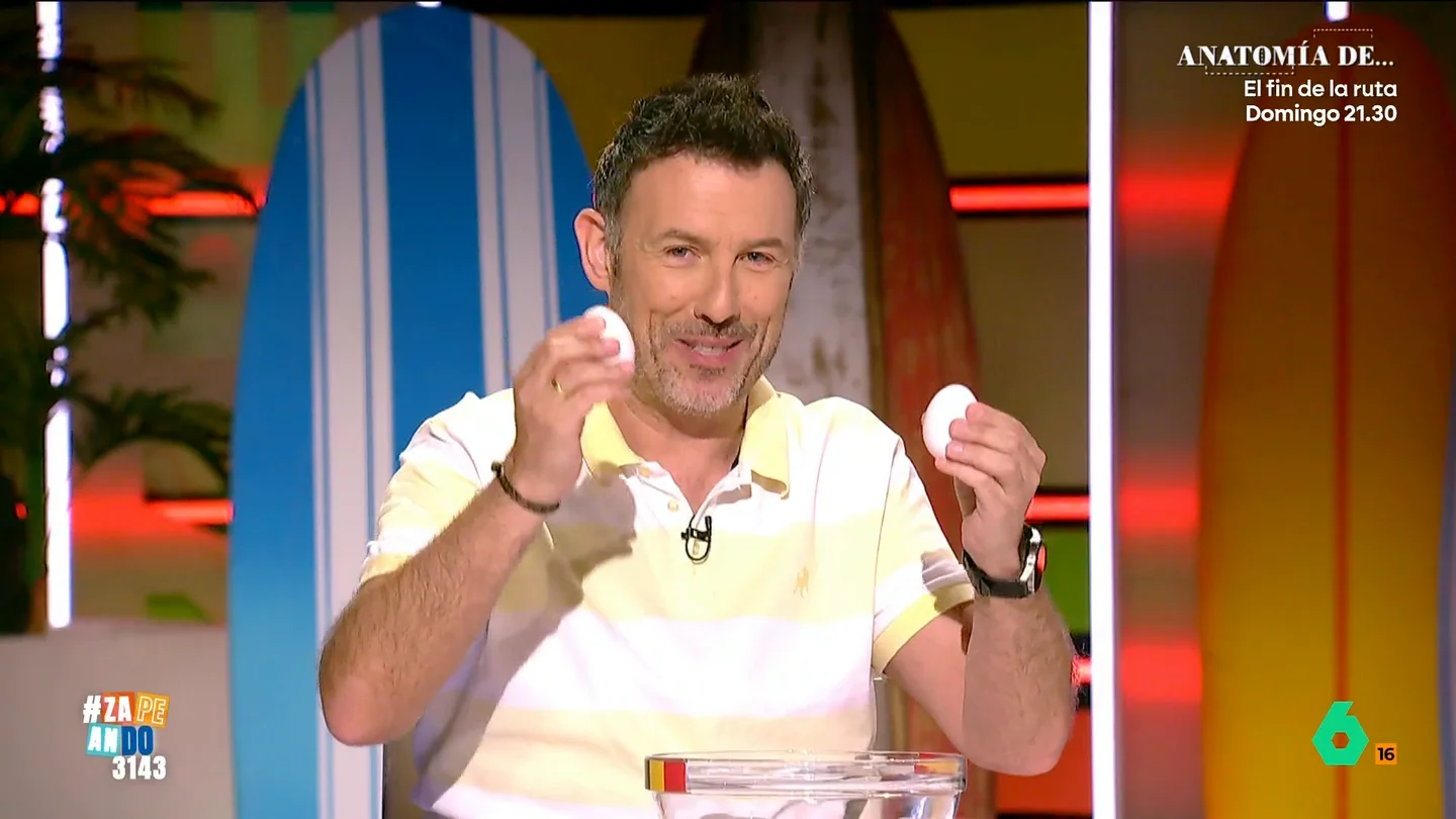 Los huevos de Iñaki Urrutia acertaron: así predijo en vídeo el resultado del España-Bélgica en los cuartos del Mundial Iñaki Urrutia sorprendió a Álex Silvestre con sus dotes de adivinación para saber lo que iba a pasar en el partido de España contra Bélgica del Mundial. Así predijo una victoria de la selección y, además, con gol belga.