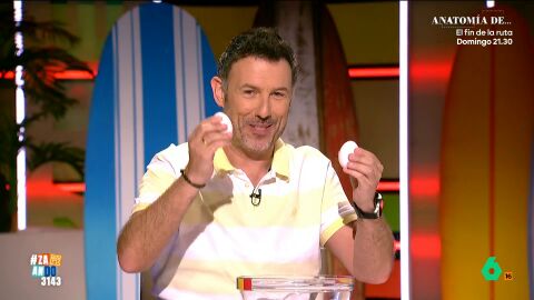 I&ntilde;aki Urrutia sorprendi&oacute; a &Aacute;lex Silvestre con sus dotes de adivinaci&oacute;n para saber lo que iba a pasar en el partido de Espa&ntilde;a contra B&eacute;lgica del Mundial. As&iacute; predijo una victoria de la selecci&oacute;n y, adem&aacute;s, con gol belga.