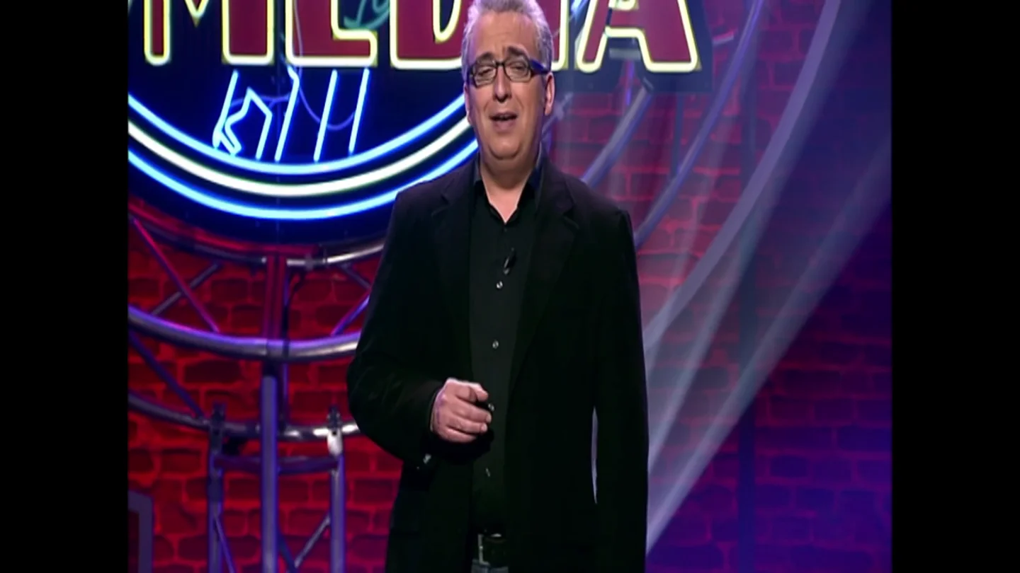 Leo Harlem y su monólogo sobre el papel del alcohol en la cultura popular española: "¿Me ha salido mal? Dos cubatas" Leo Harlem y su monólogo sobre el papel del alcohol en la cultura popular española: "¿Me ha salido mal? Dos cubatas"