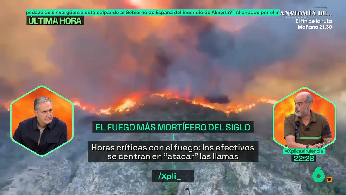 Román García, bombero forestal: "Lo más efectivo y garantista es ir puerta por puerta, porque te aseguras de que van a recibir el mensaje" Román García, bombero forestal: "Lo más efectivo y garantista es ir puerta por puerta, porque te aseguras de que van a recibir el mensaje"