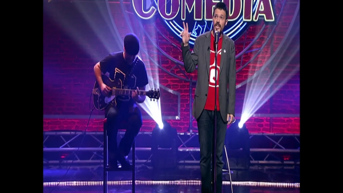 Cuando Quequé terminó cantando a su pareja en su monólogo sobre Brasil: "Quieres llevarme contigo y yo quiero ir, pero con un amigo" Cuando Quequé terminó cantando a su pareja en su monólogo sobre Brasil: "Quieres llevarme contigo y yo quiero ir, pero con un amigo"
