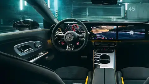Mercedes-Benz CLA 45 AMG Mercedes-Benz CLA 45 AMG