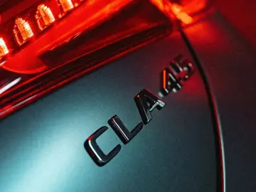 La versión que faltaba: el Mercedes AMG CLA ya está aquí para darle a la berlina compacta su faceta más extrema La versión que faltaba: el Mercedes AMG CLA ya está aquí para darle a la berlina compacta su faceta más extrema