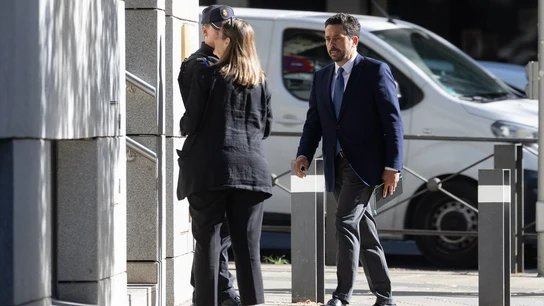 El exteniente fiscal de la Secretaría Técnica de la Fiscalía General del Estado, Diego Villafañe, a su llegada a la Audiencia Nacional, este miércoles. El exteniente fiscal de la Secretaría Técnica de la Fiscalía General del Estado, Diego Villafañe, a su llegada a la Audiencia Nacional, este miércoles.