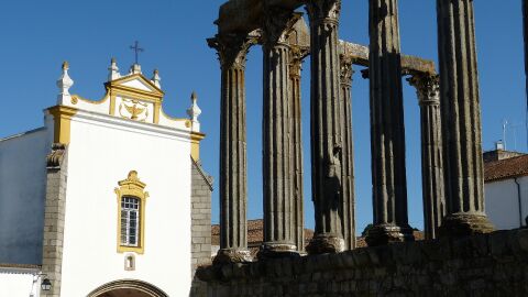 Évora