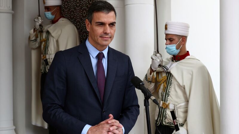 Pedro S&aacute;nchez en su &uacute;ltima visita a Argelia en 2020. 