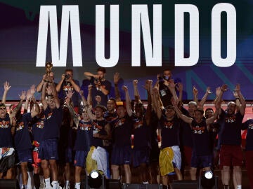 La Selecci&oacute;n celebra ser campeona del mundo en Madrid