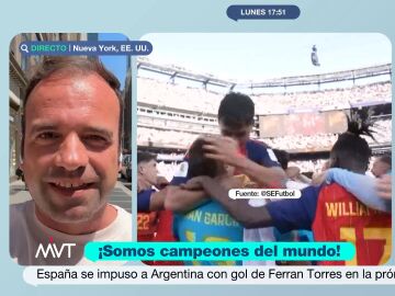 Julio Su&aacute;rez desvela cu&aacute;nto cost&oacute; la botella de vino que se bebieron Llorente y Ferr&aacute;n Torres tras ganar el Mundial
