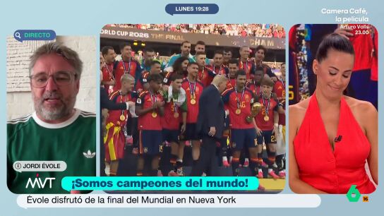 "Es poes&iacute;a que Trump nos entregue la copa del mundo despu&eacute;s de la simpat&iacute;a que nos ha demostrado", afirma Jordi &Eacute;vole, que explica en M&aacute;s Vale Tarde su experiencia como uno de los miles de espectadores en el estadio de la final del Mundial.