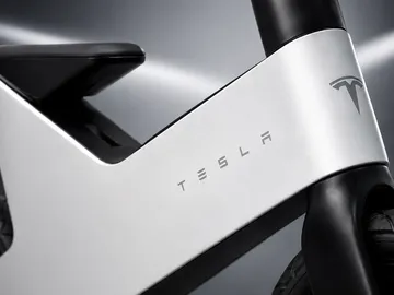 Lo nuevo de Tesla no tiene motor y no es eléctrico: es una bici sin pedales que está causando sensación Lo nuevo de Tesla no tiene motor y no es eléctrico: es una bici sin pedales que está causando sensación