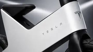 Lo nuevo de Tesla no tiene motor y no es eléctrico: es una bici sin pedales que está causando sensación Lo nuevo de Tesla no tiene motor y no es eléctrico: es una bici sin pedales que está causando sensación