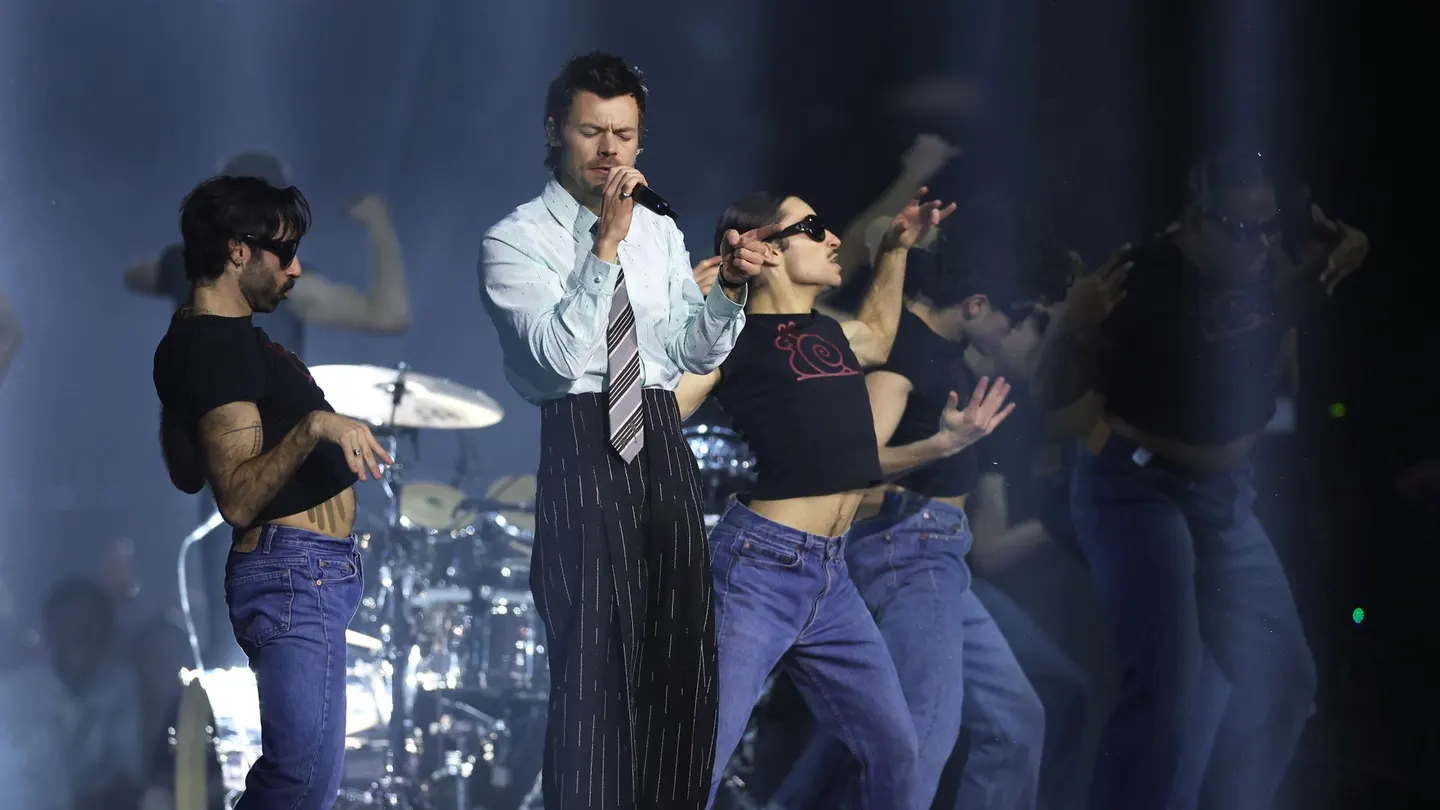 El cantante Harry Styles durante una actuación en Mánchester, Reino Unido. El cantante Harry Styles durante una actuación en Mánchester, Reino Unido.