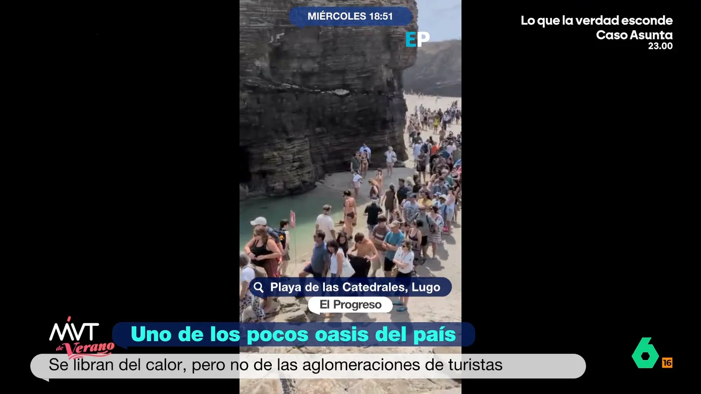 Colapso en la Playa de las Catedrales por la masificación de turistas: la Xunta tuvo que cerrarla por motivos de seguridad Ayer y hoy se veían largas colas de visitantes en la Playa de las Catedrales. El martes la Xunta tuvo que cerrar por motivos de seguridad de los turistas este espacio natural donde solo se conceden 4.800 permisos al día.