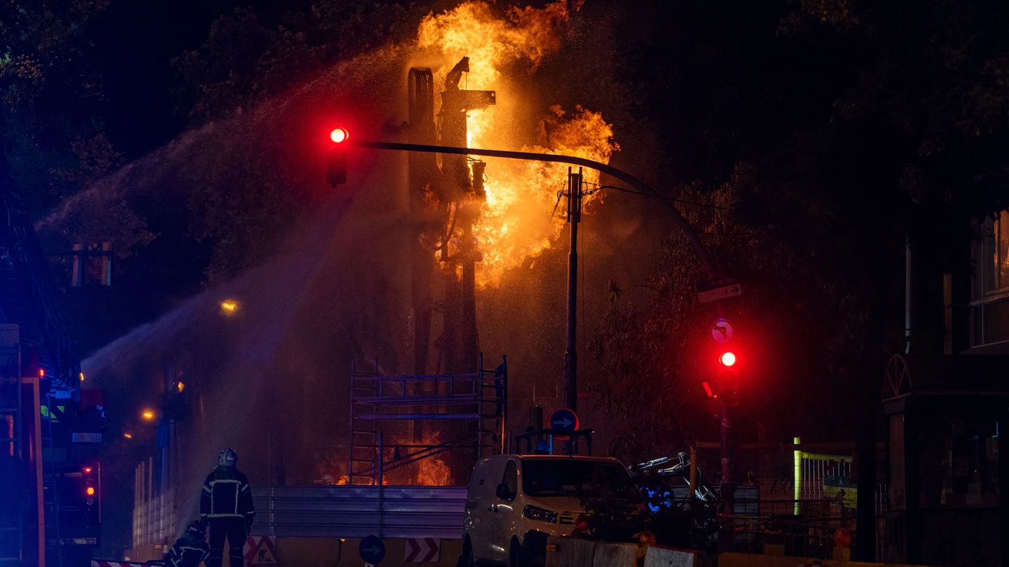 Una explosión por una fuga de gas en el metro de Sants (Barcelona) deja al menos 8 heridos Una explosión por una fuga de gas en el metro de Sants (Barcelona) deja al menos 8 heridos