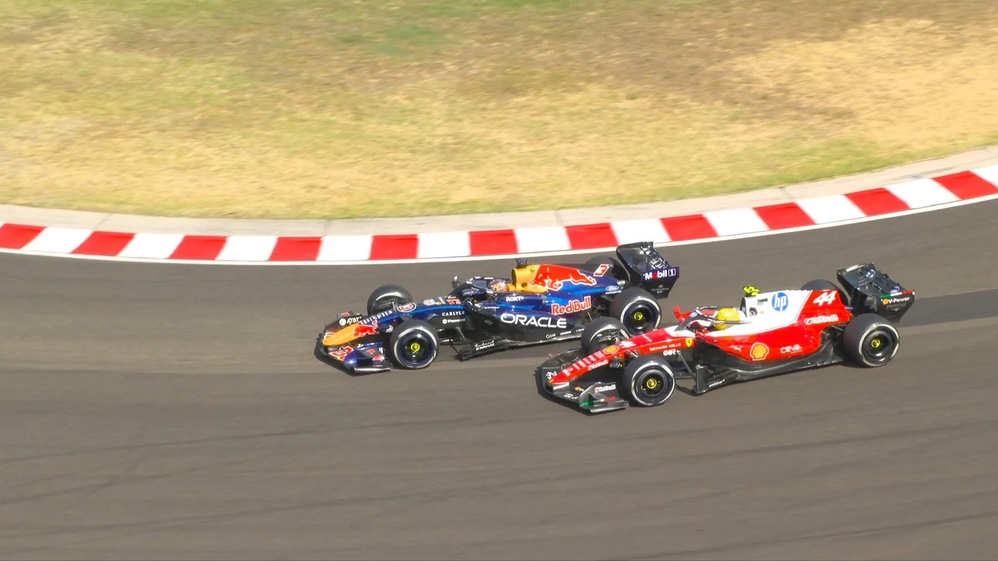 Verstappen adelanta a Hamilton Verstappen adelanta a Hamilton