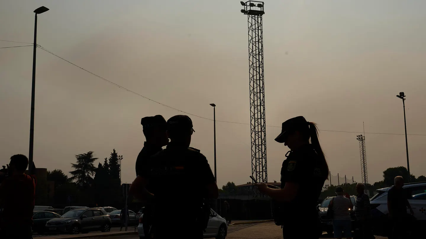Varios vecinos de Ávila, desalojados Varios vecinos de Ávila, desalojados