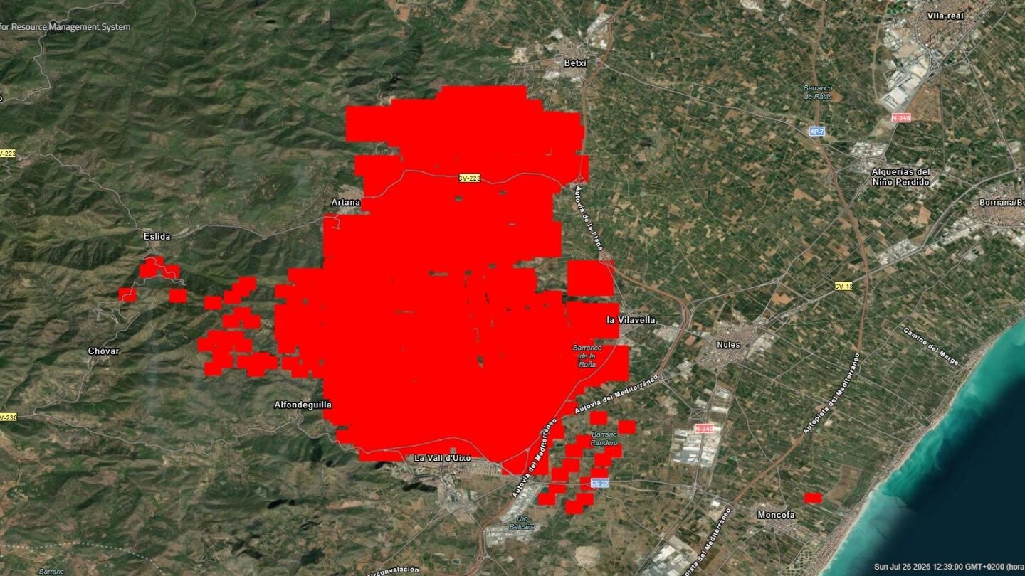 La zona de la Vall d'Uixò, en Castellón, se suma a la lista de lugares asolados por el fuego.